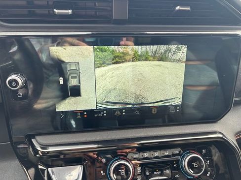 Used 2025 GMC Sierra 1500 AT4 w/ Technology Package image 25