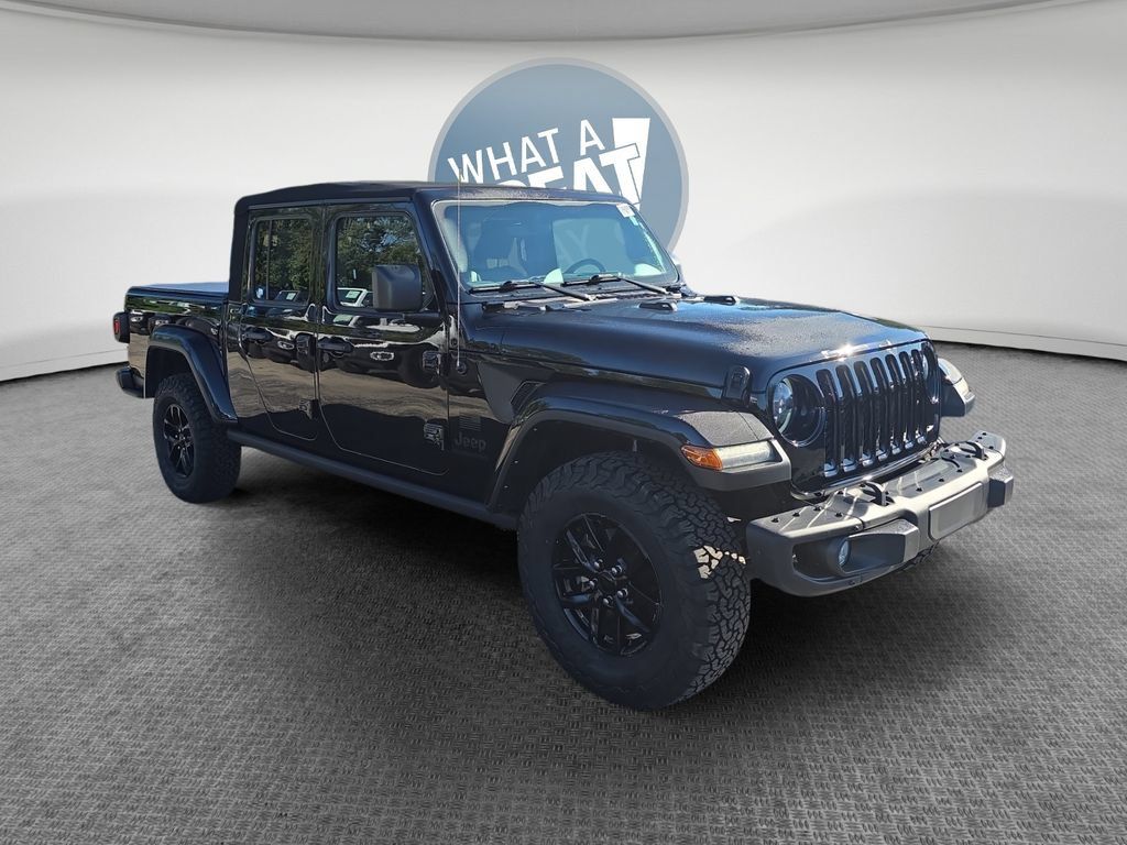 Used 2023 Jeep Gladiator Overland AWD/4WD image 1