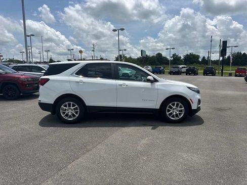 Used 2024 Chevrolet Equinox LT FWD image 3