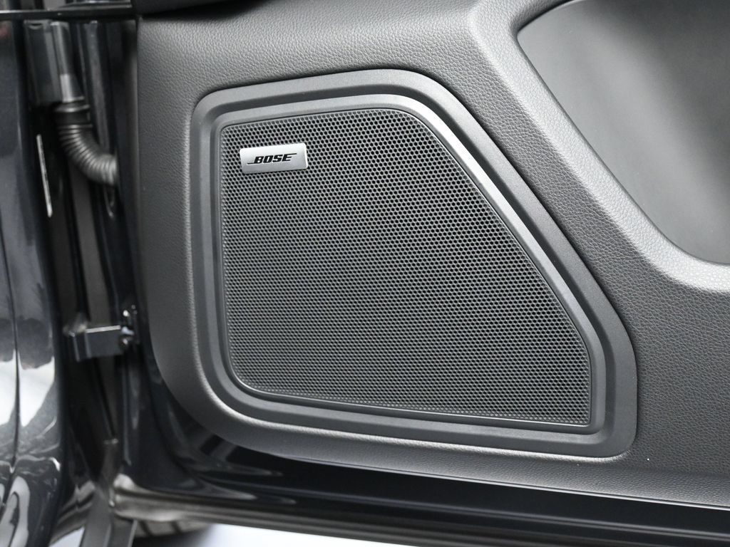Certified 2026 Porsche Macan AWD/4WD image 30