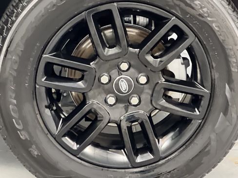 Used 2025 Land Rover Defender 110 S AWD/4WD image 74