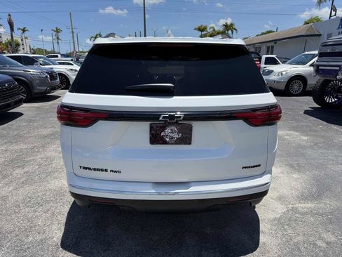 Used 2022 Chevrolet Traverse Premier w/ LPO, Blackout Package image 7