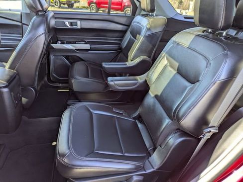Used 2022 Ford Explorer XLT w/ Equipment Group 202A image 29