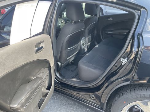 Used 2013 Dodge Charger SXT RWD image 26