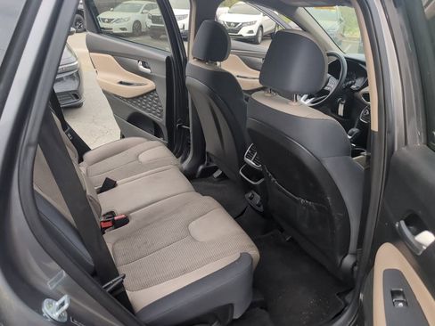 Used 2019 Hyundai Santa Fe SE image 13