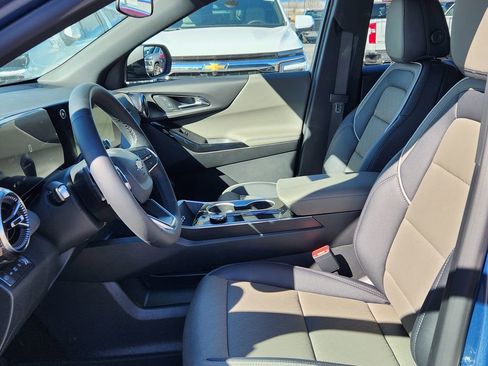 New 2026 Chevrolet Equinox LT w/ Convenience Package II image 10