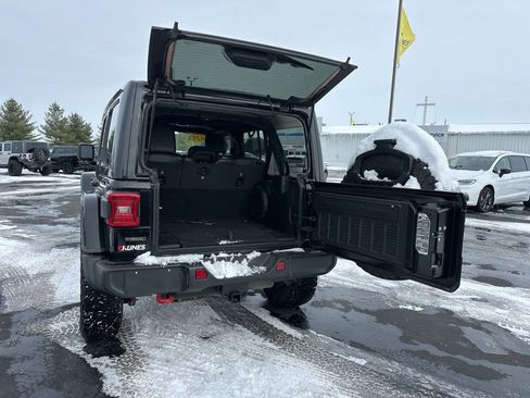 Used 2021 Jeep Wrangler Unlimited Rubicon w/ Uconnect 4C Nav & Sound Group image 16