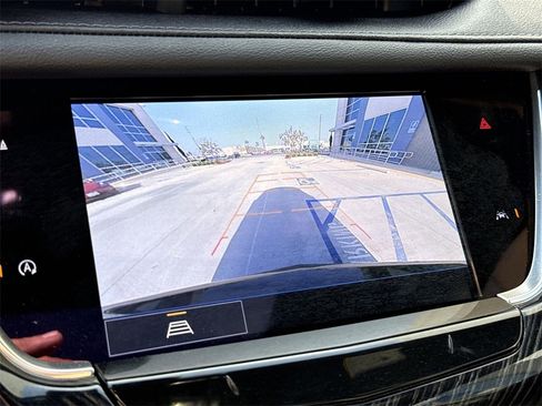 Used 2025 Cadillac XT6 Premium Luxury image 14