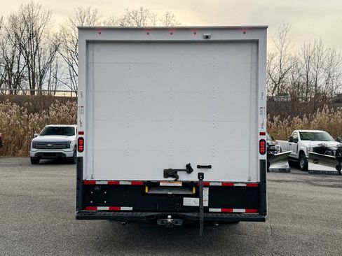 Used 2024 Ford E-350 and Econoline 350 Super Duty w/ Driver's Safety Package image 4