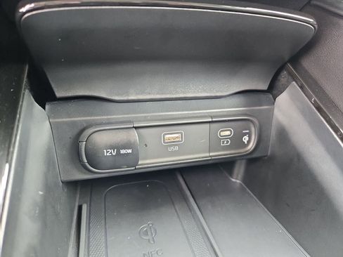 Certified 2025 Kia Telluride SX w/ SX Captain's Chair Package AWD/4WD image 32