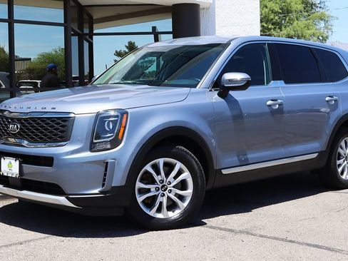 Used 2021 Kia Telluride LX AWD/4WD image 2