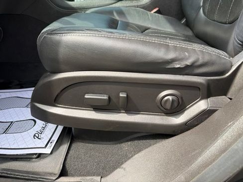 Used 2016 GMC Acadia Denali AWD/4WD image 14