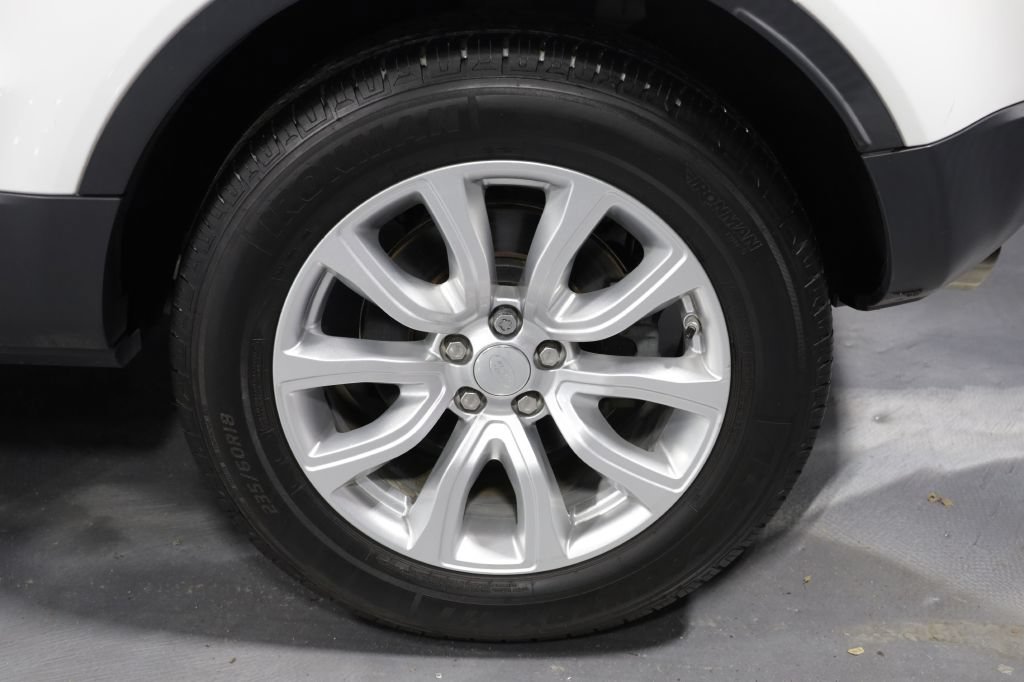 Used 2018 Land Rover Range Rover Evoque SE AWD/4WD image 38