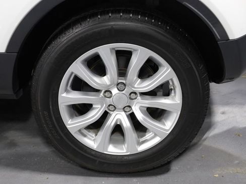 Used 2018 Land Rover Range Rover Evoque SE AWD/4WD image 38