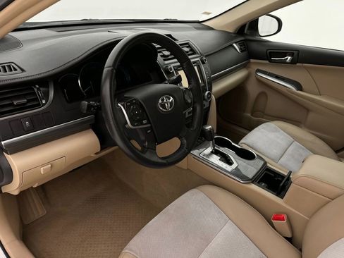 Used 2012 Toyota Camry XLE w/ Leather Pkg image 12