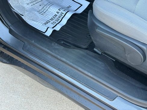 Used 2019 Subaru Outback 2.5i AWD/4WD image 14