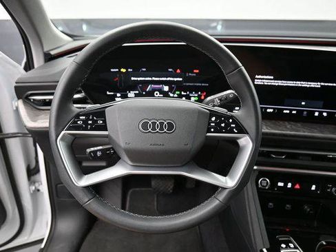 Certified 2025 Audi Q5 Premium w/ Convenience Package AWD/4WD image 15