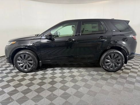 New 2025 Land Rover Discovery Sport S image 3