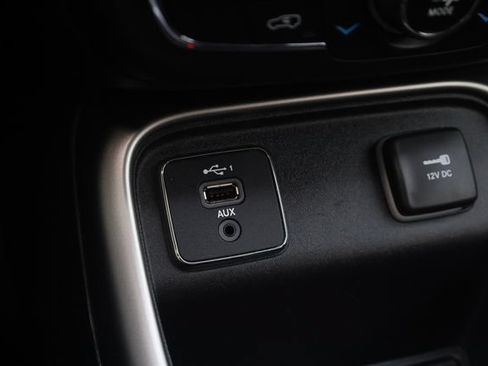 Used 2020 Jeep Compass Latitude FWD image 19