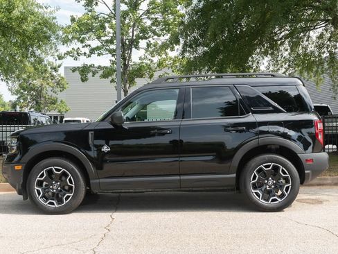 Used 2025 Ford Bronco Sport Outer Banks w/ Outer Banks Tech Package+ AWD/4WD image 9