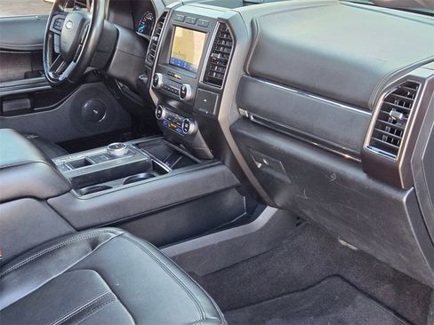 Used 2021 Ford Expedition Limited image 27