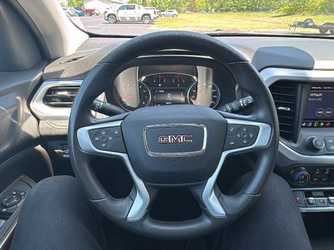 Used 2023 GMC Acadia SLE w/ Driver Convenience Package AWD/4WD image 9