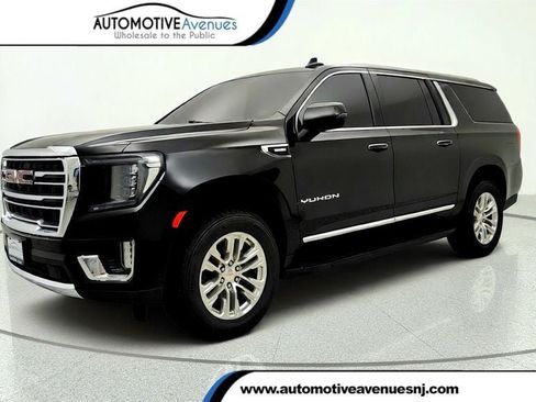 Used 2023 GMC Yukon XL SLT w/ SLT Premium Package AWD/4WD image 1