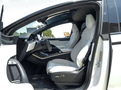 Used 2024 Tesla Model X Plaid AWD/4WD image 3