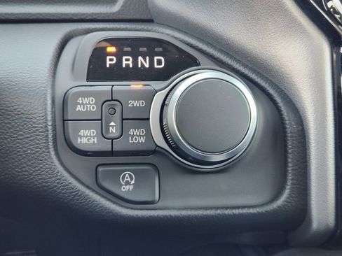 New 2026 RAM 1500 4x4 Crew Cab image 17