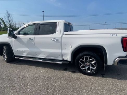 Used 2023 GMC Sierra 1500 SLT w/ SLT Premium Plus Package AWD/4WD image 6