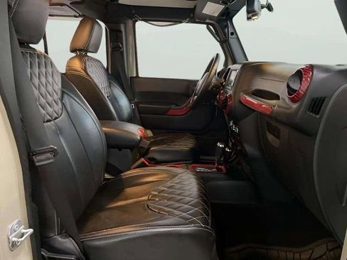 Used 2018 Jeep Wrangler Unlimited Sport S image 67