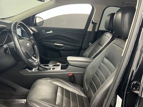 Used 2017 Ford Escape Titanium FWD image 8