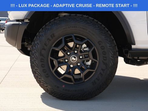 New 2026 Ford Bronco Badlands image 11