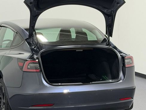 Used 2019 Tesla Model 3 Performance image 12