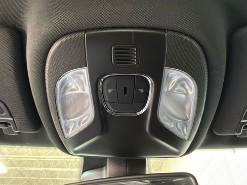 Used 2025 Jeep Compass Limited AWD/4WD image 17