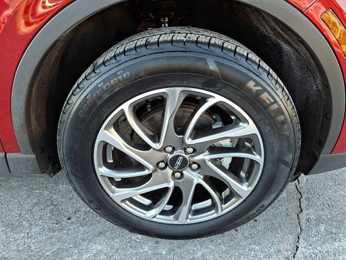 Certified 2022 Lincoln Corsair Standard w/ Equipment Group 101A image 8