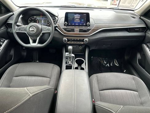Certified 2023 Nissan Altima 2.5 SV FWD image 12