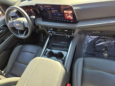 Used 2025 Chevrolet Tahoe LT AWD/4WD image 17