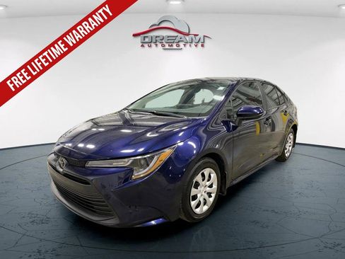 Used 2025 Toyota Corolla LE FWD image 4