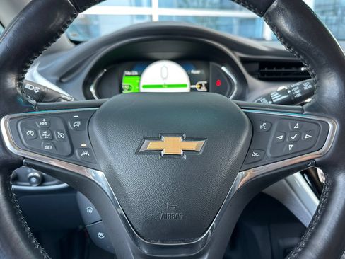 Used 2020 Chevrolet Bolt Premier w/ Infotainment Package FWD image 29