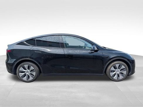 Used 2023 Tesla Model Y Long Range AWD/4WD image 8
