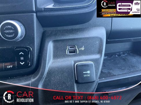 Used 2025 RAM ProMaster 3500 w/ Convenience Group FWD image 18