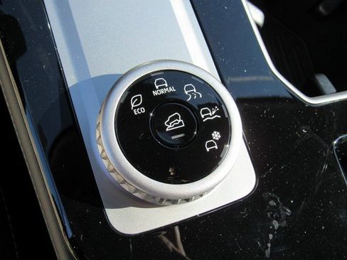 New 2026 Mitsubishi Outlander ES image 19