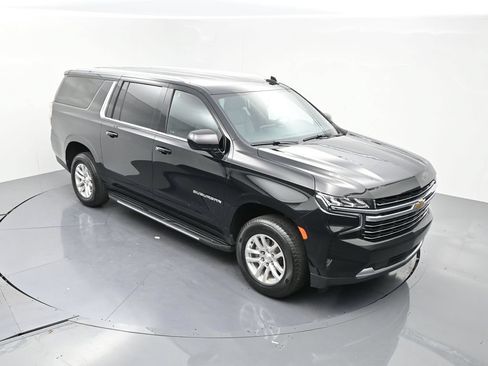 Used 2024 Chevrolet Suburban LT AWD/4WD image 19
