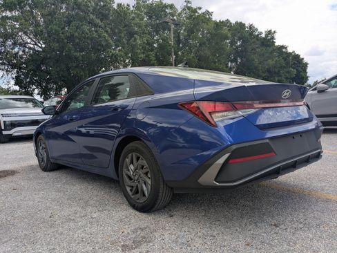 Certified 2024 Hyundai Elantra SEL FWD image 6