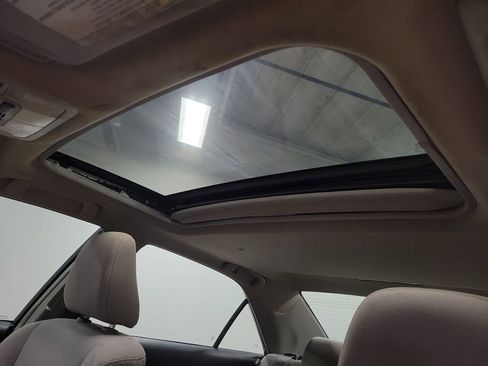 Used 2012 Toyota Camry XLE image 14