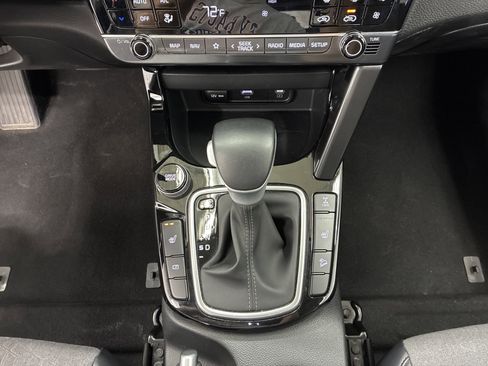 Used 2024 Kia Seltos S AWD/4WD image 17