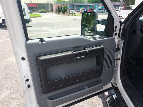 Used 2015 Ford F250 XL w/ Power Equipment Group image 11