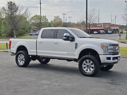 Used 2017 Ford F350 Platinum w/ Platinum Ultimate Package image 7