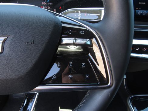 Used 2024 Cadillac Lyriq Tech RWD image 24